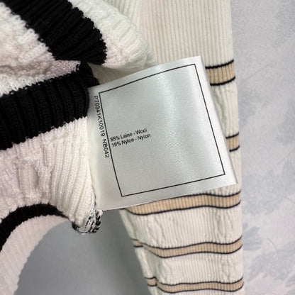 25fw Vertical pit striped knitted cardigan