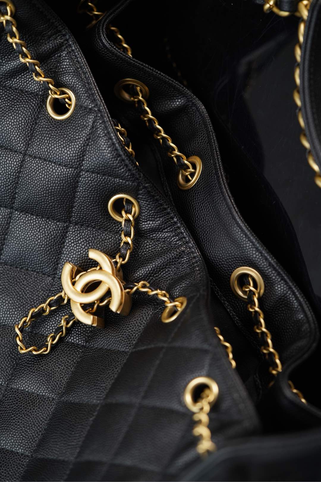 Drawstring bucket bag（Black)