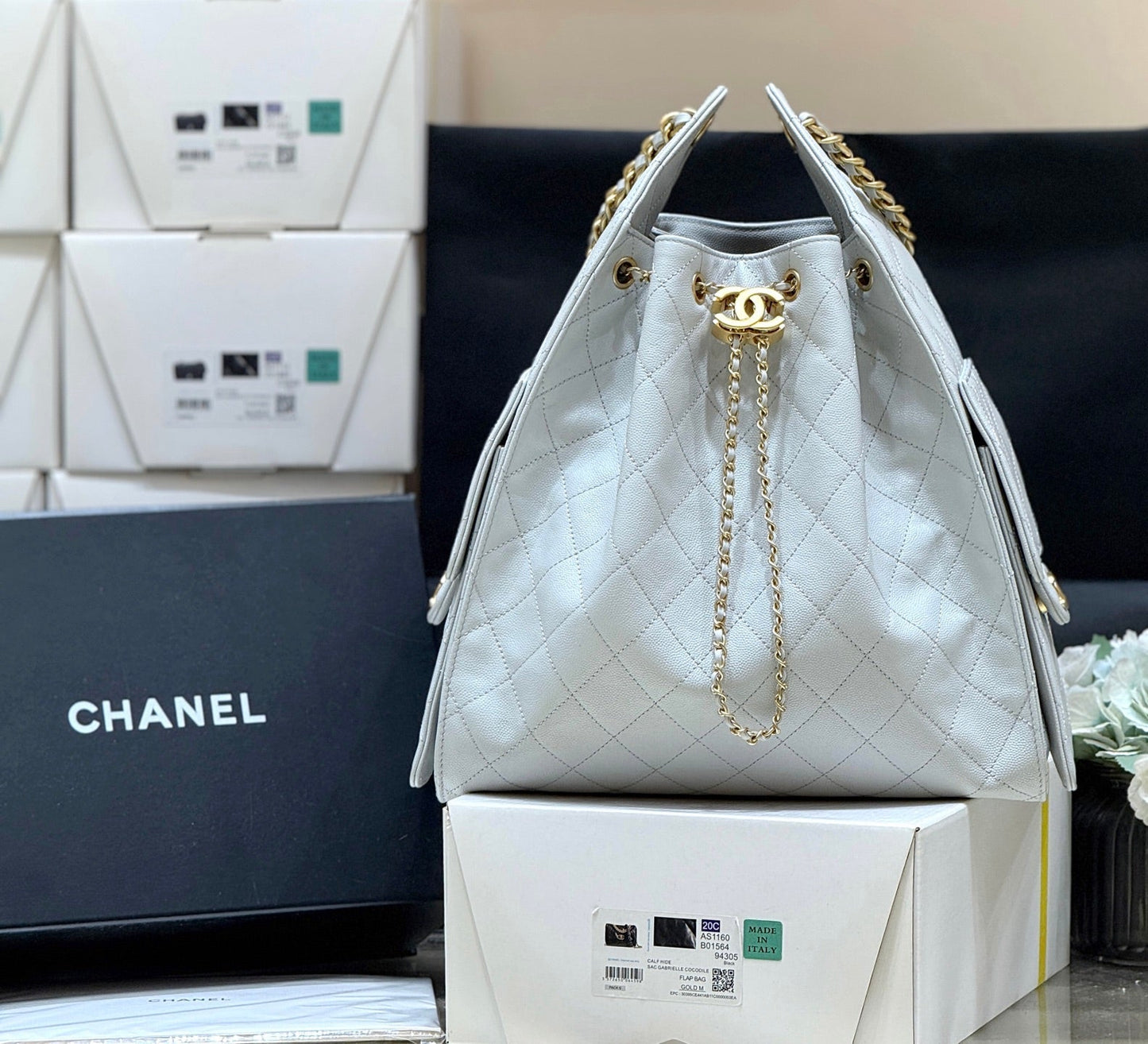 Drawstring bucket bag (light blue）