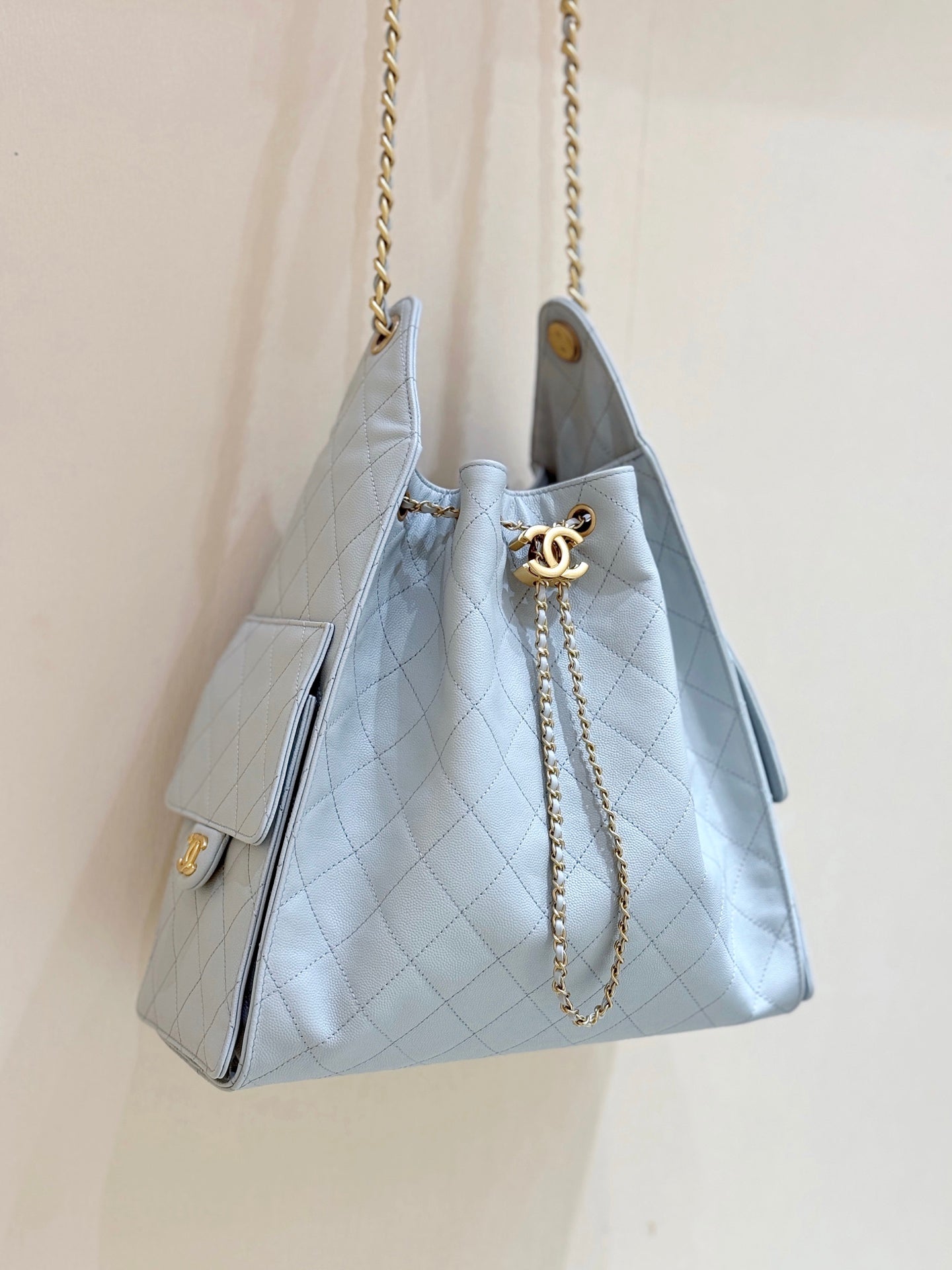 Drawstring bucket bag (light blue）