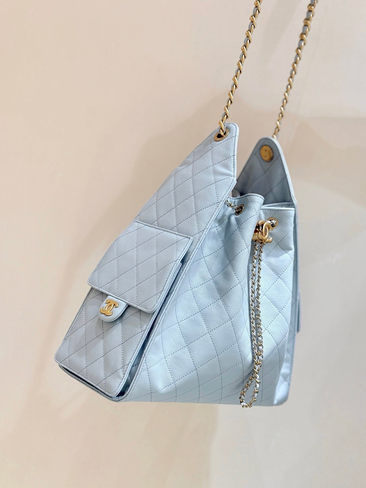 Drawstring bucket bag (light blue）