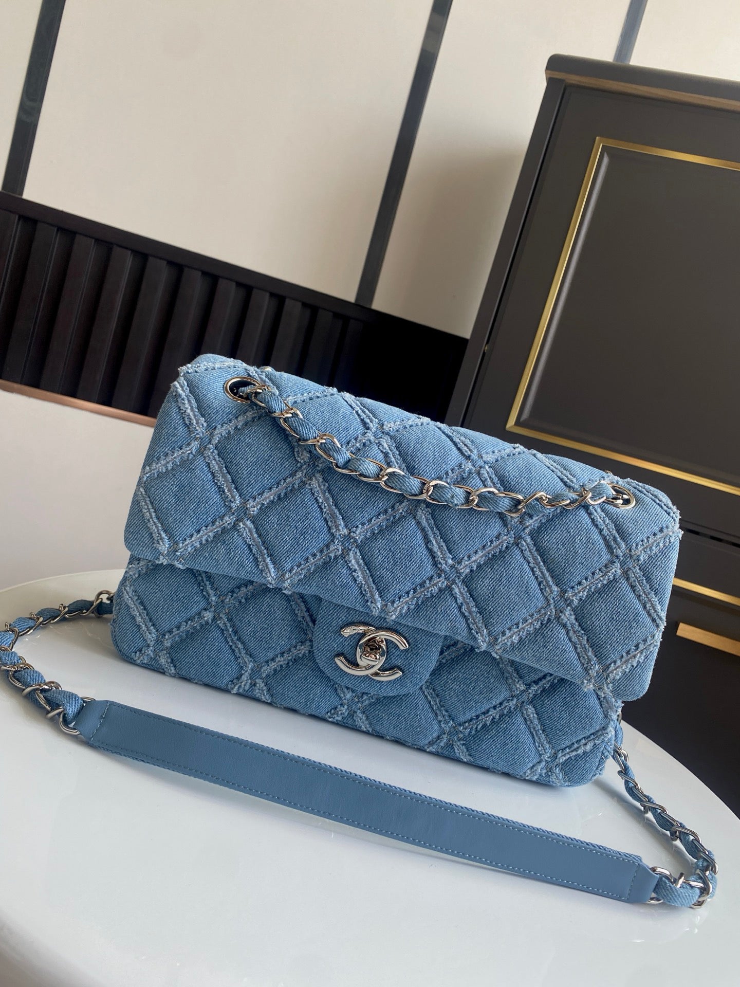 New denim chain shoulder bag