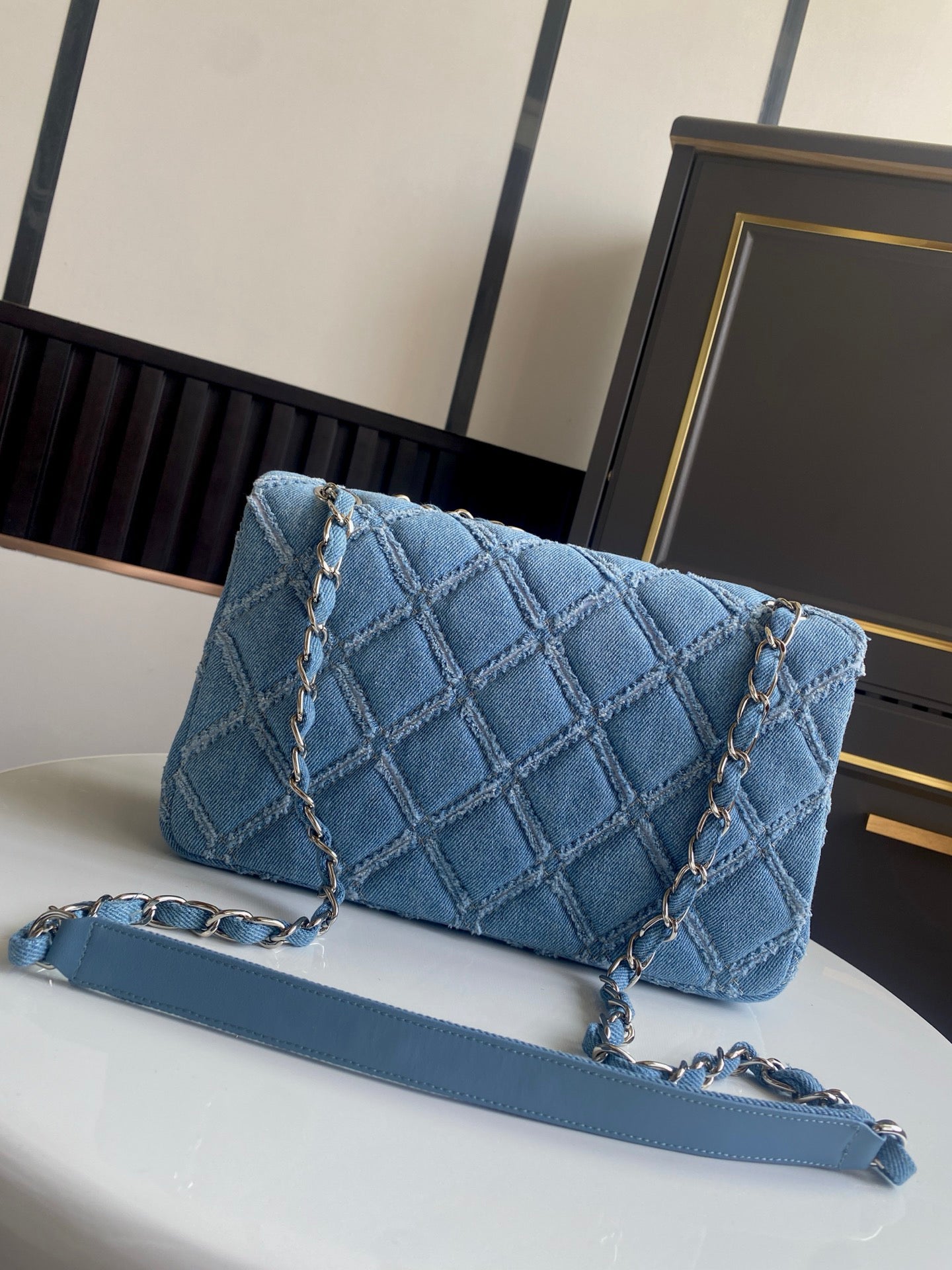 New denim chain shoulder bag