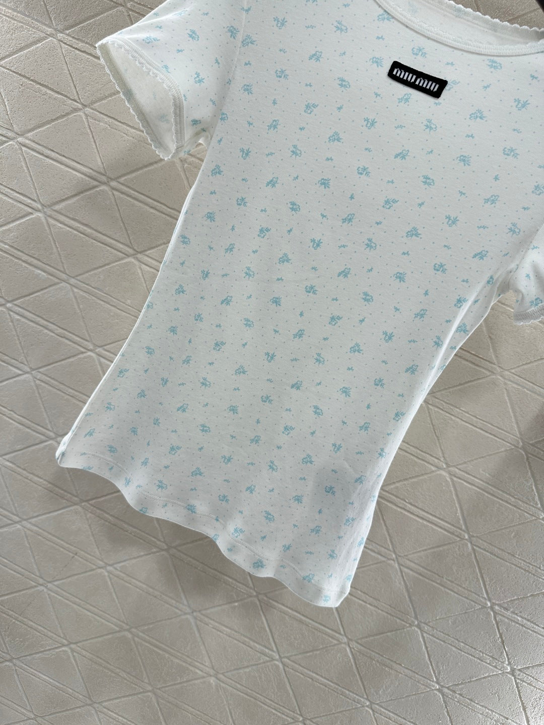 Round neck floral short sleeved shirt