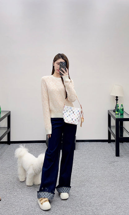 Jacquard round neck pullover sweater