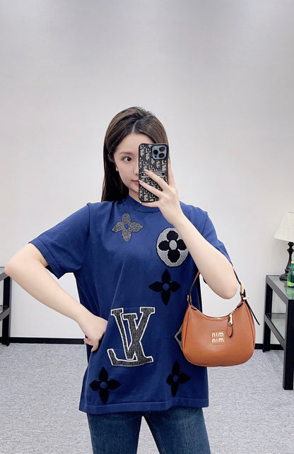 Round neck clover logo short sleeved shirt