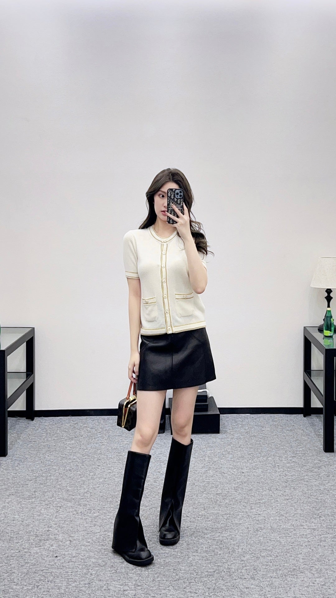 Striped edge wrapped short sleeved shirt