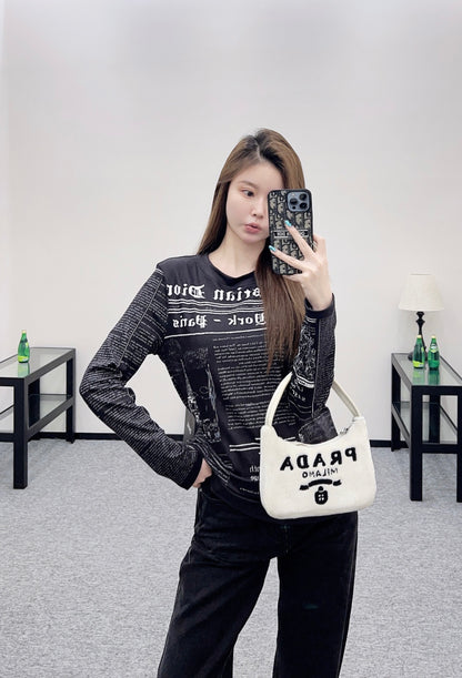 Round neck floral print base shirt