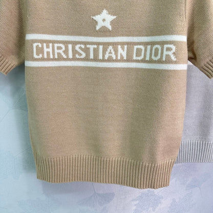 25 Early Spring Round Neck Short Sleeve