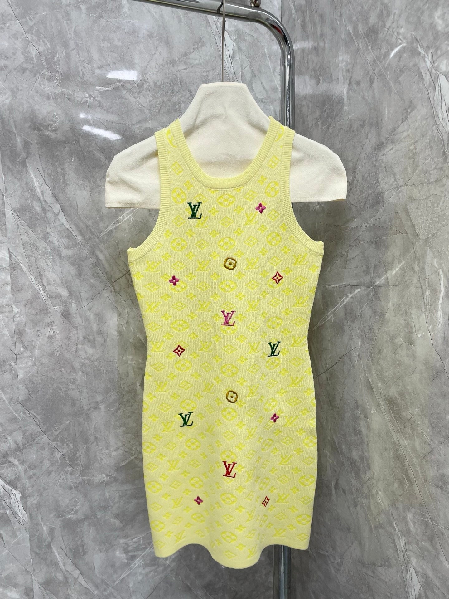 25 New Letter Logo Embroidery Concave and Concave Textured Vest Dress