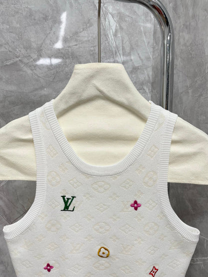 25 New Letter Logo Embroidery Concave and Concave Textured Vest Dress