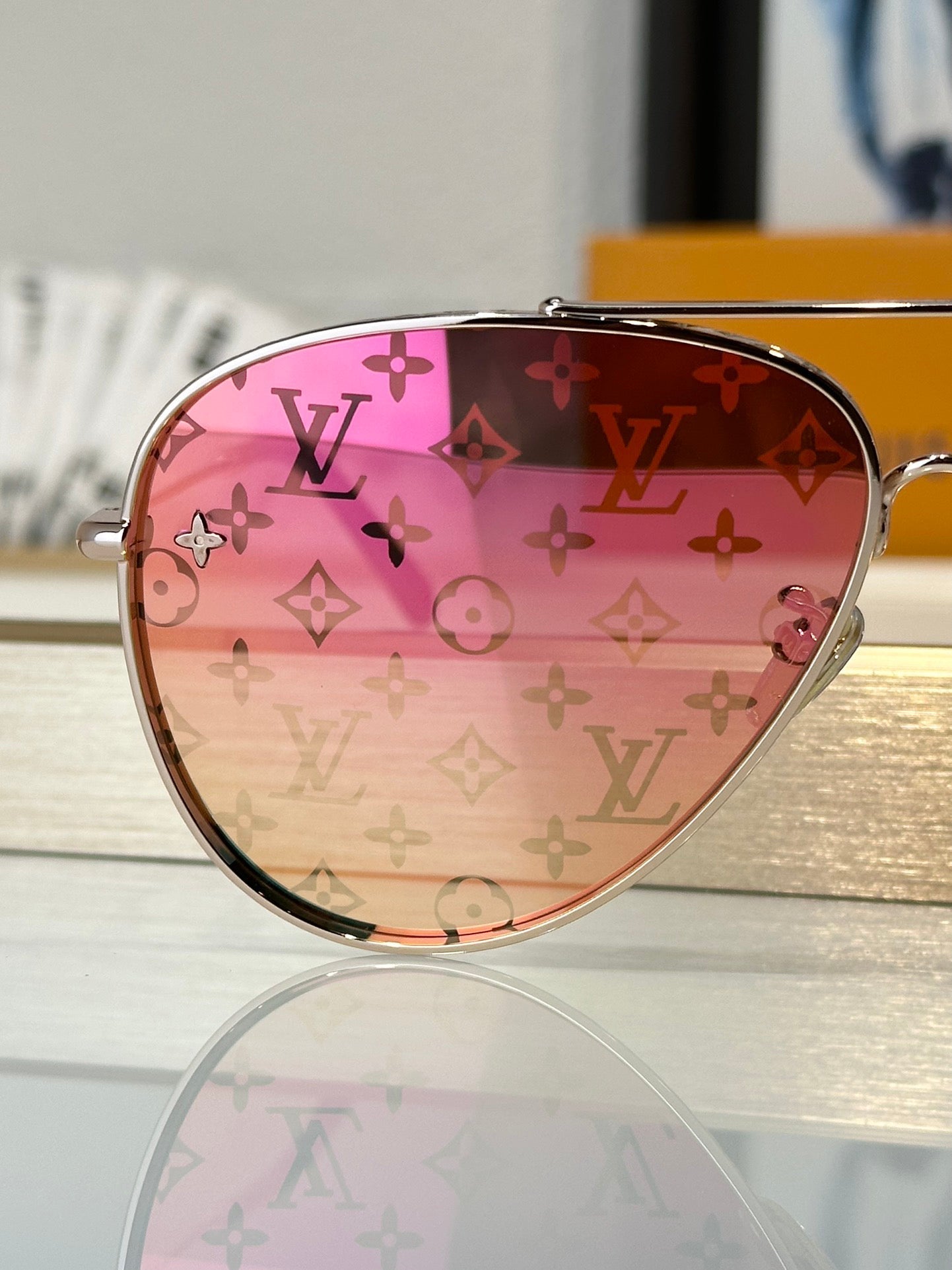 25 new Fashion sunglasses
