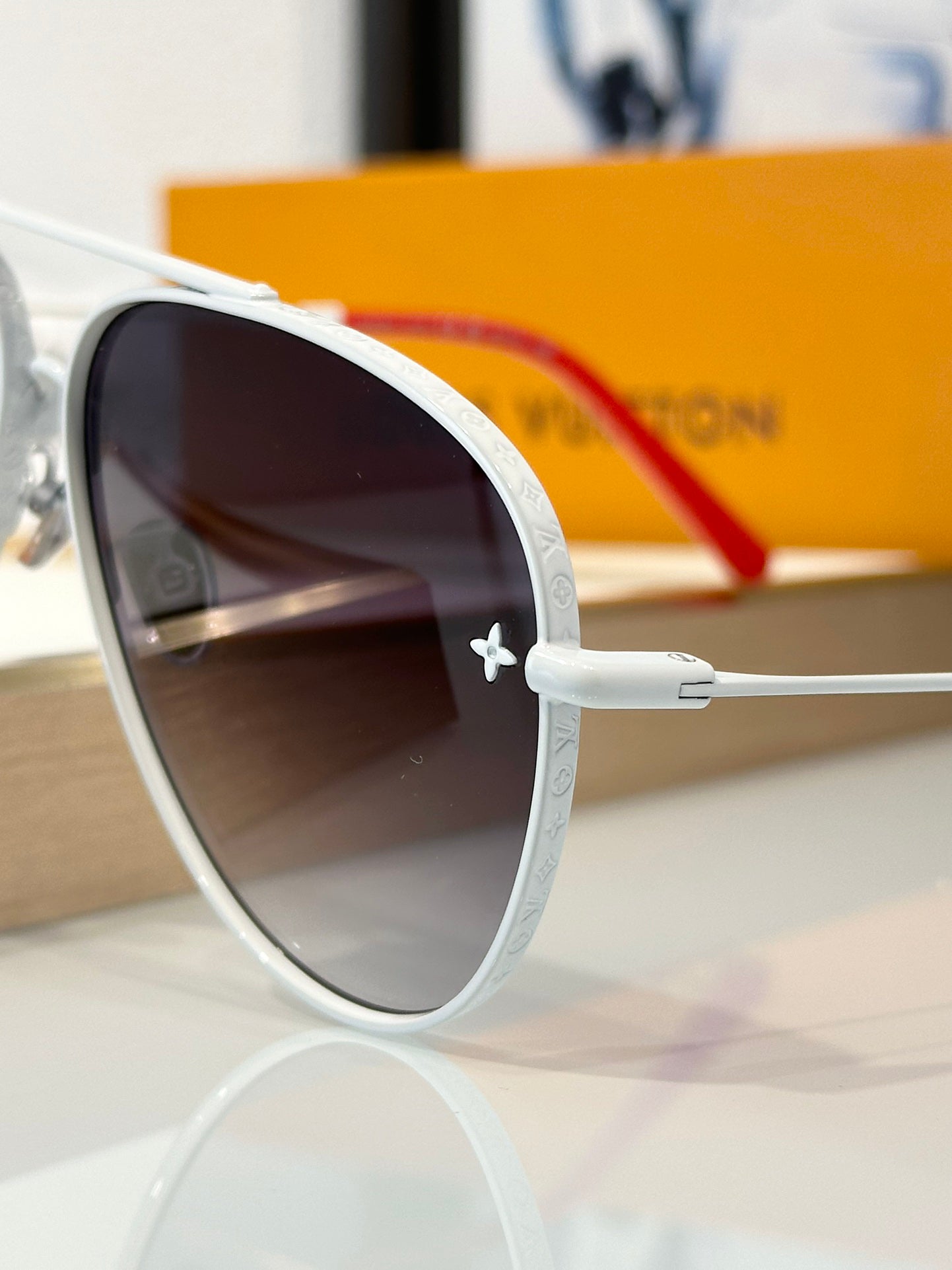 25 new Fashion sunglasses