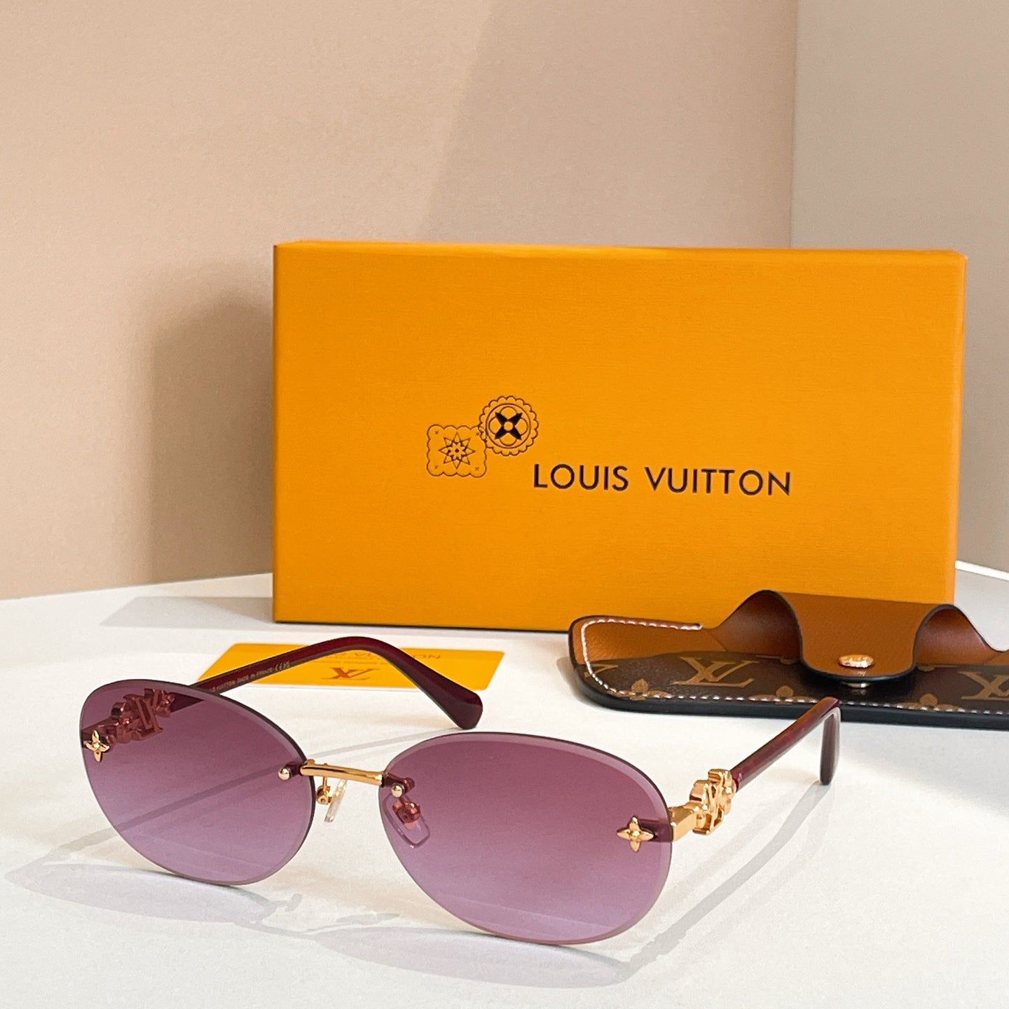 25 new Fashion sunglasses