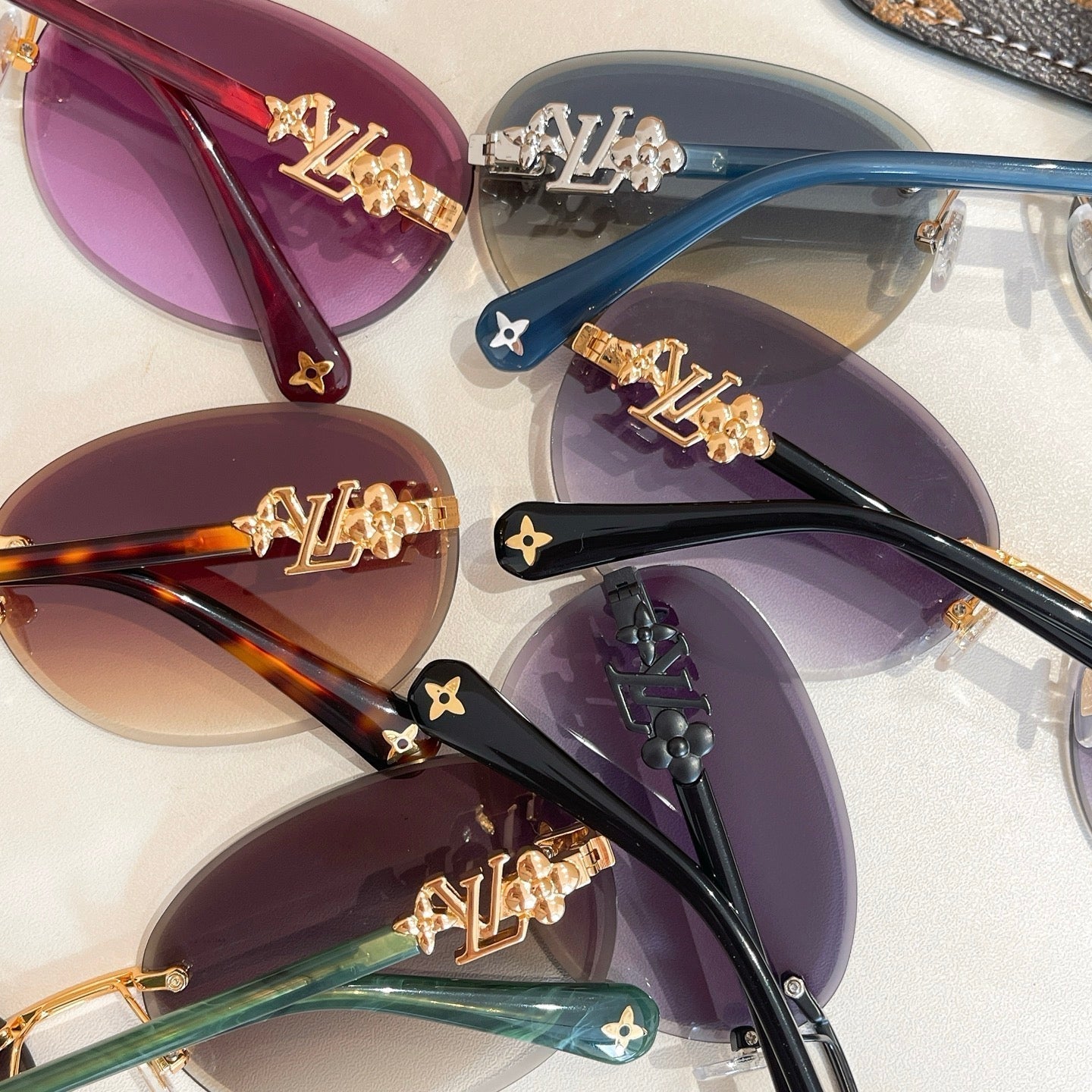 25 new Fashion sunglasses