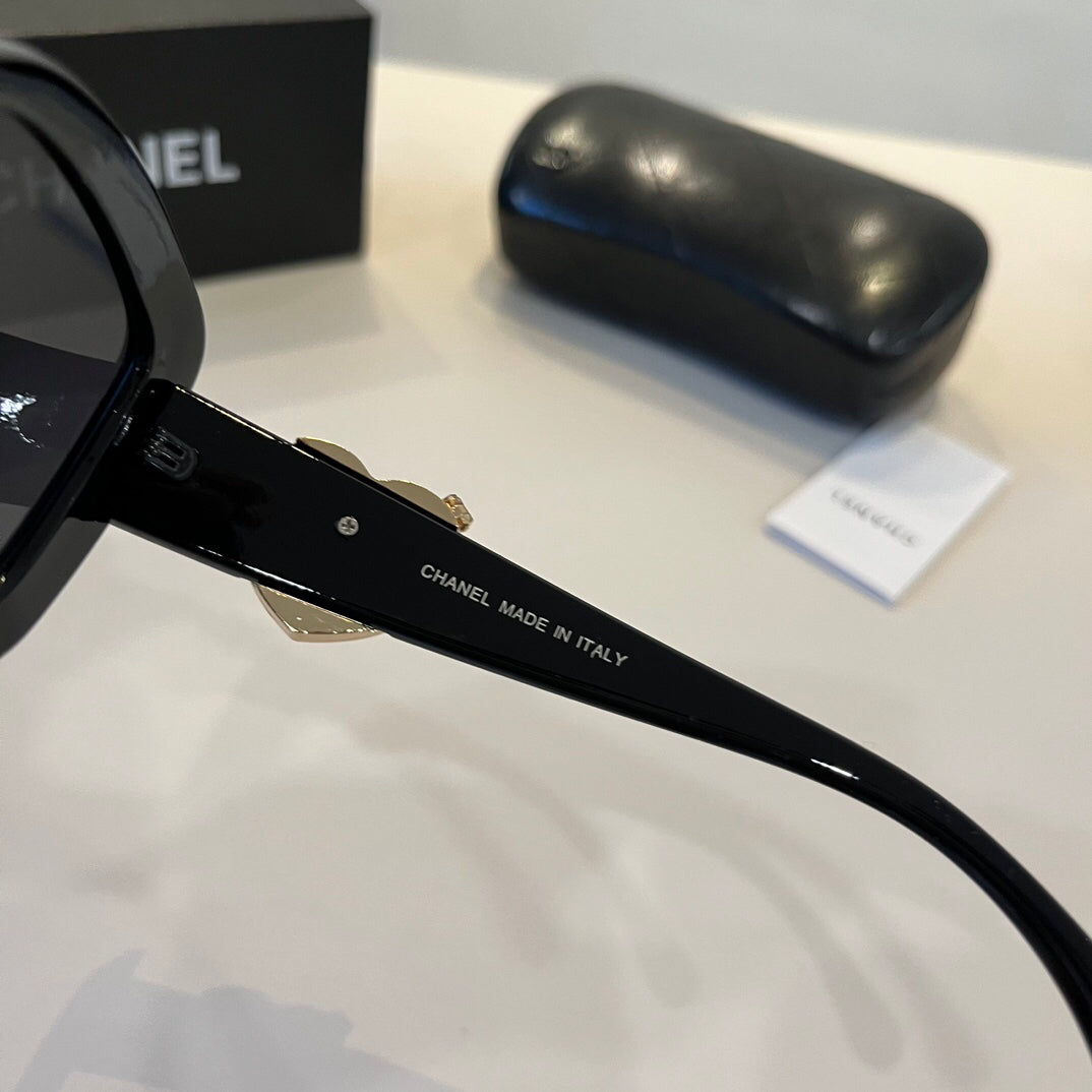 C 25 new Fashion sunglasses