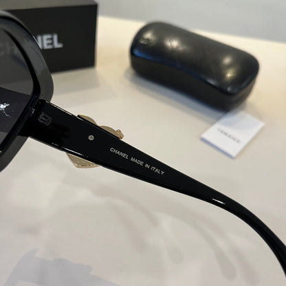 C 25 new Fashion sunglasses