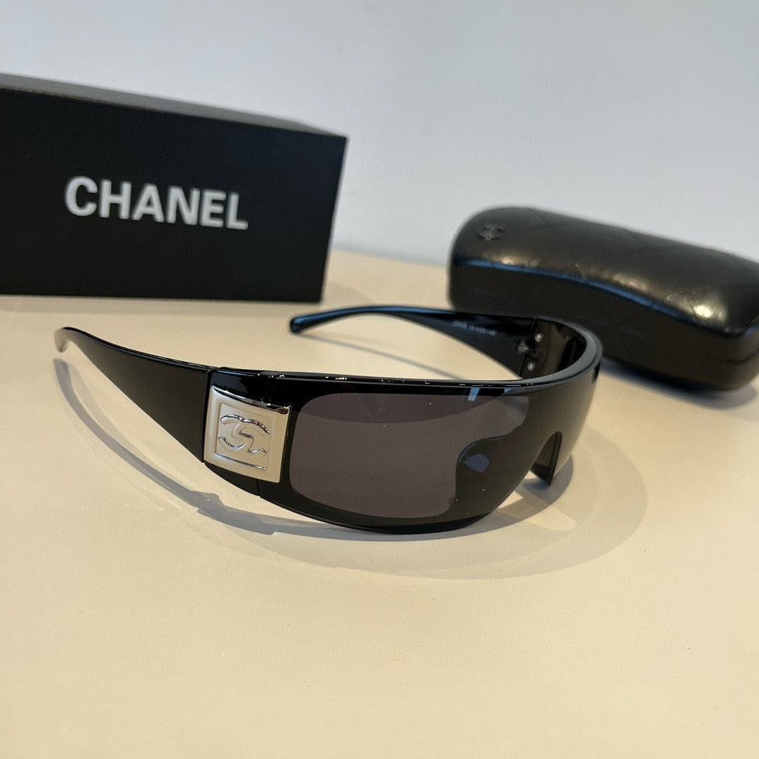 C 25 new Fashion sunglasses