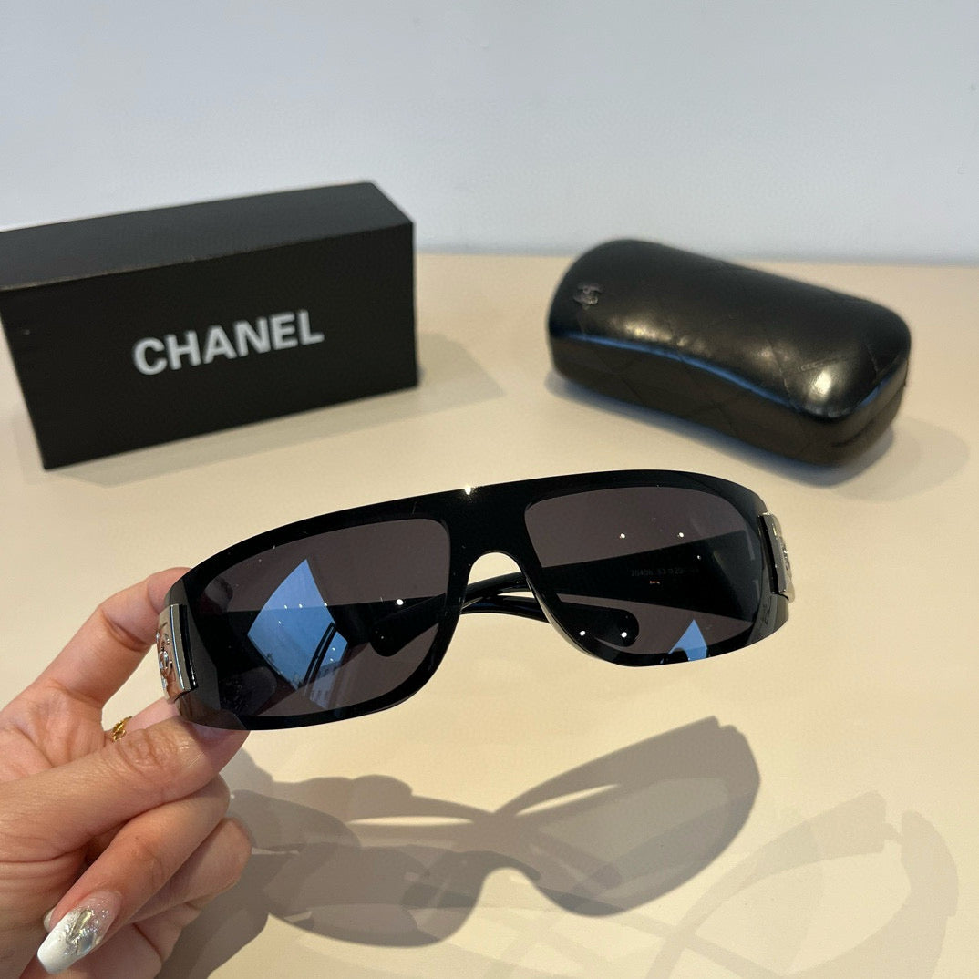 C 25 new Fashion sunglasses