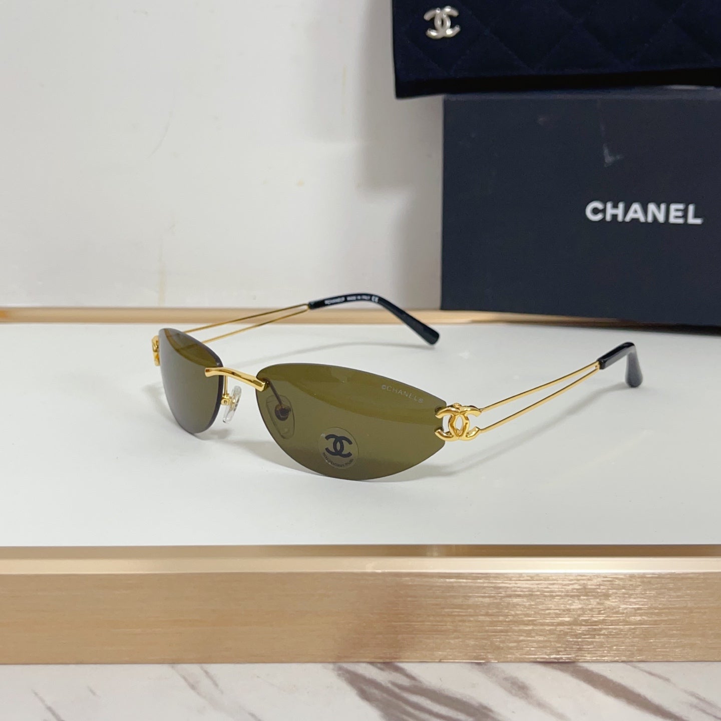 C 25 new Fashion sunglasses