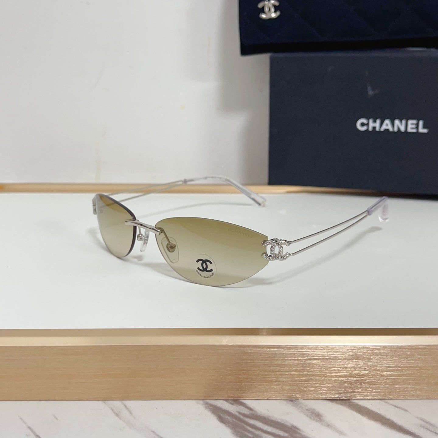 C 25 new Fashion sunglasses