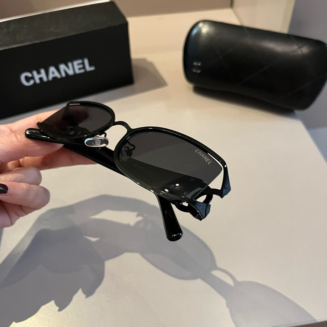 C 25 new Fashion sunglasses