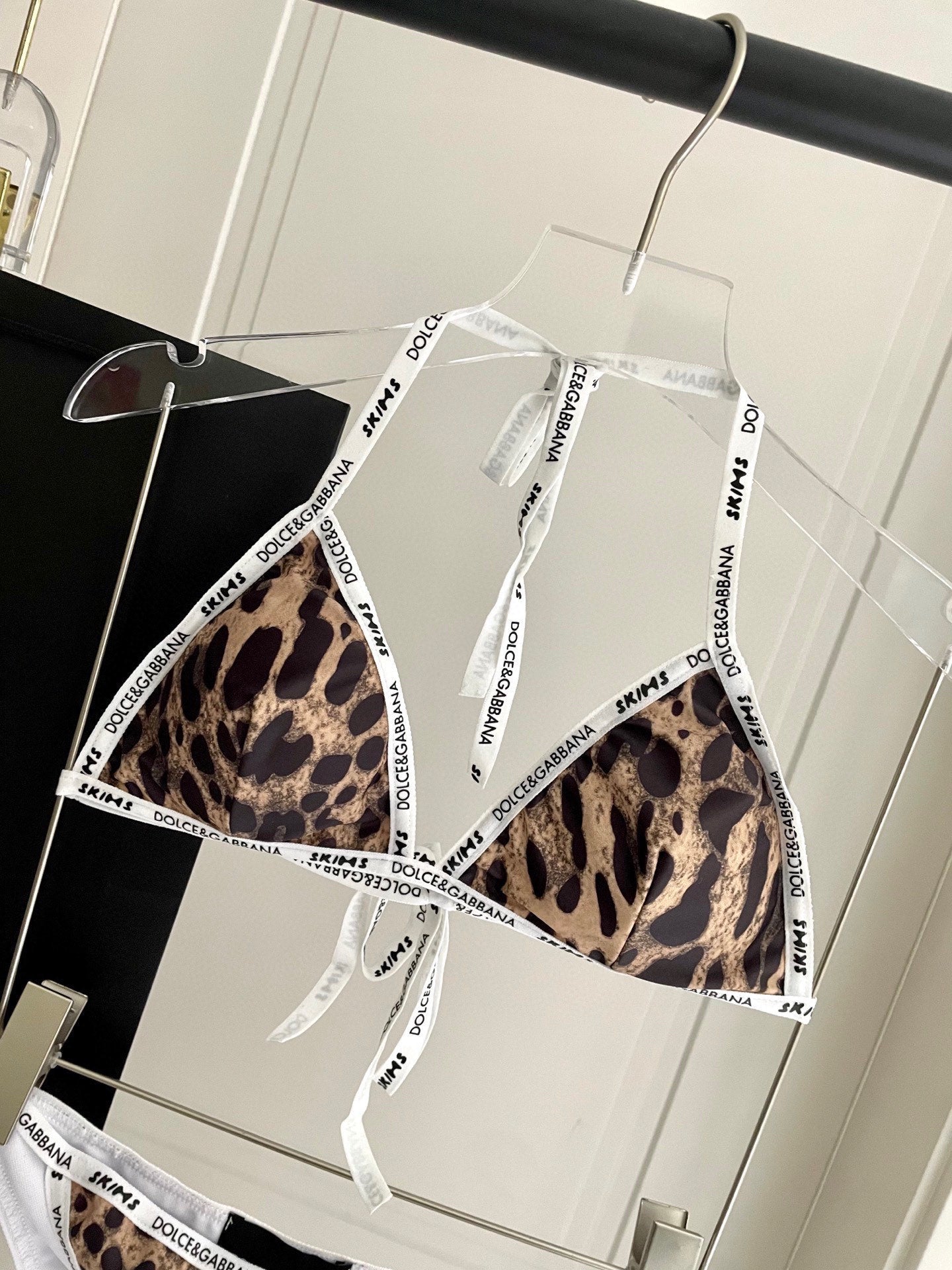 25 Leopard Print Separate Swimsuit