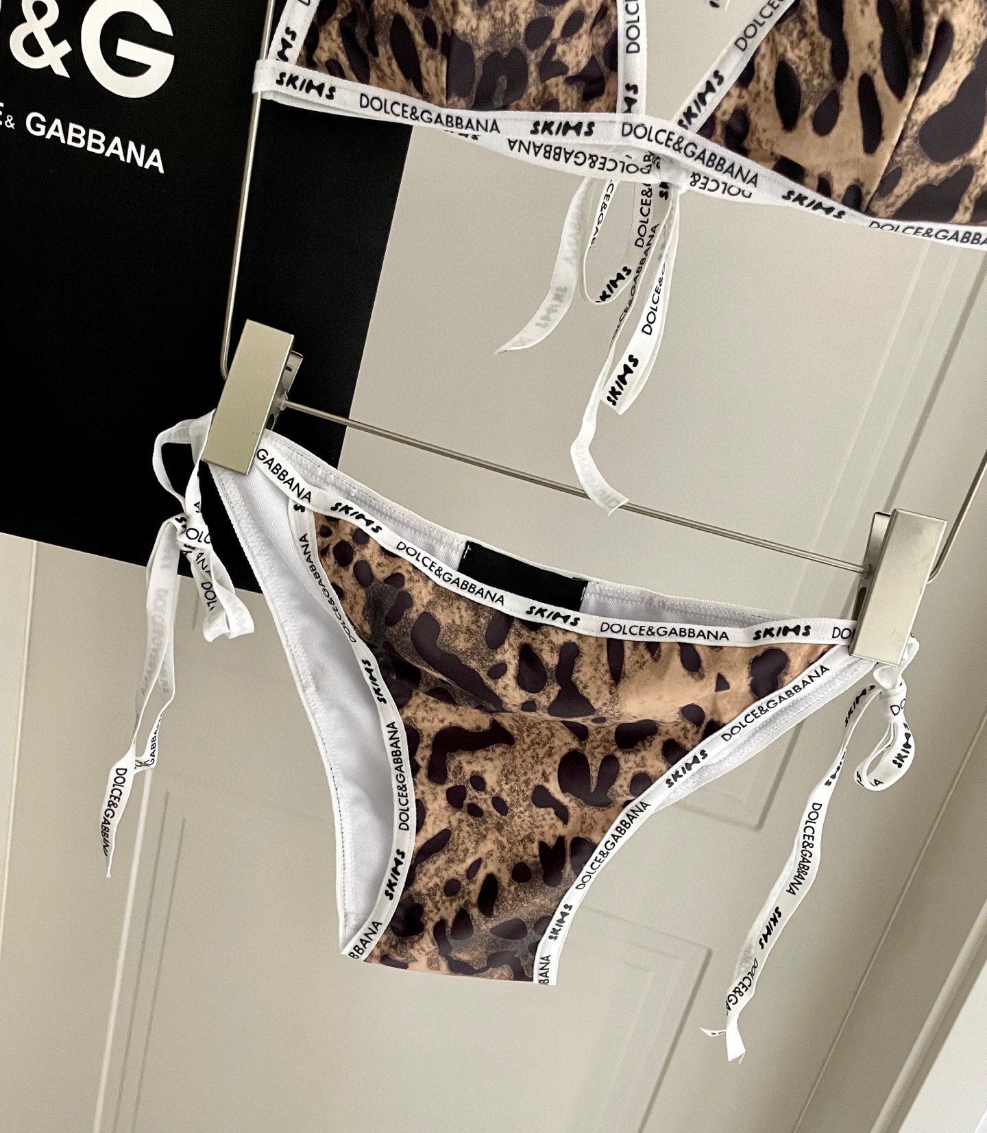 25 Leopard Print Separate Swimsuit