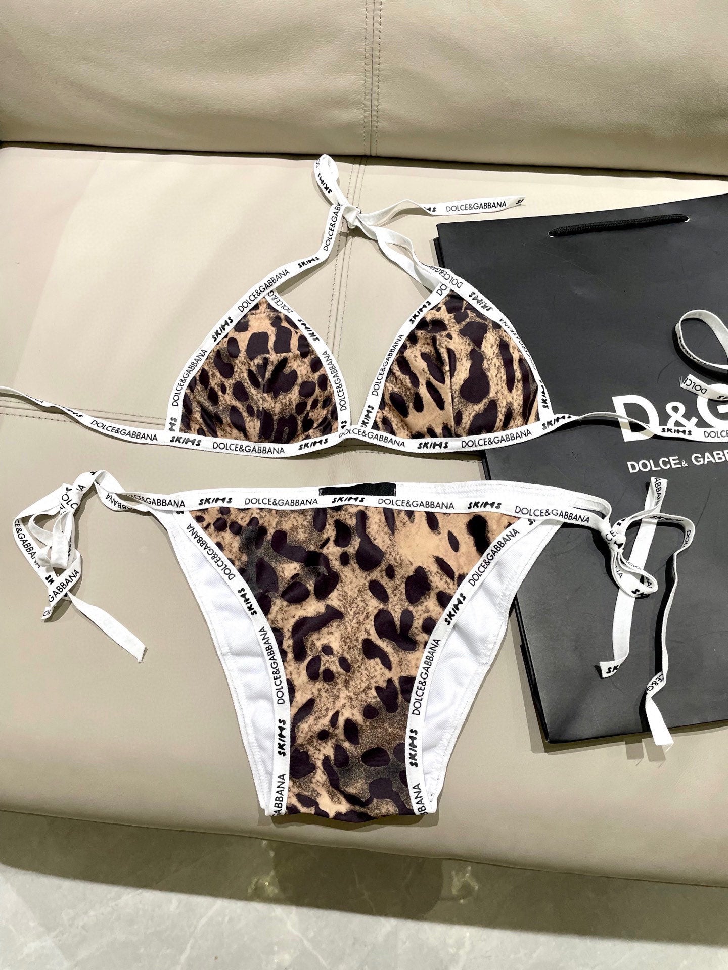 25 Leopard Print Separate Swimsuit