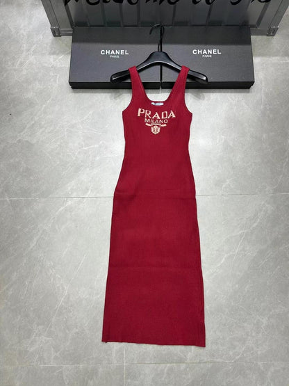 25 Summer new classic jacquard letter sleeveless knitted dress