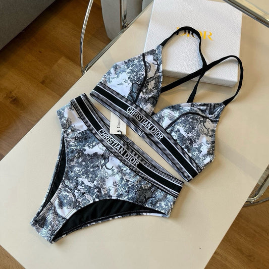 25 new summer two-piece swimsuits