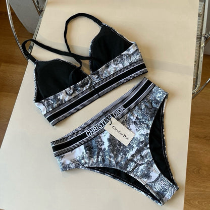 25 new summer two-piece swimsuits