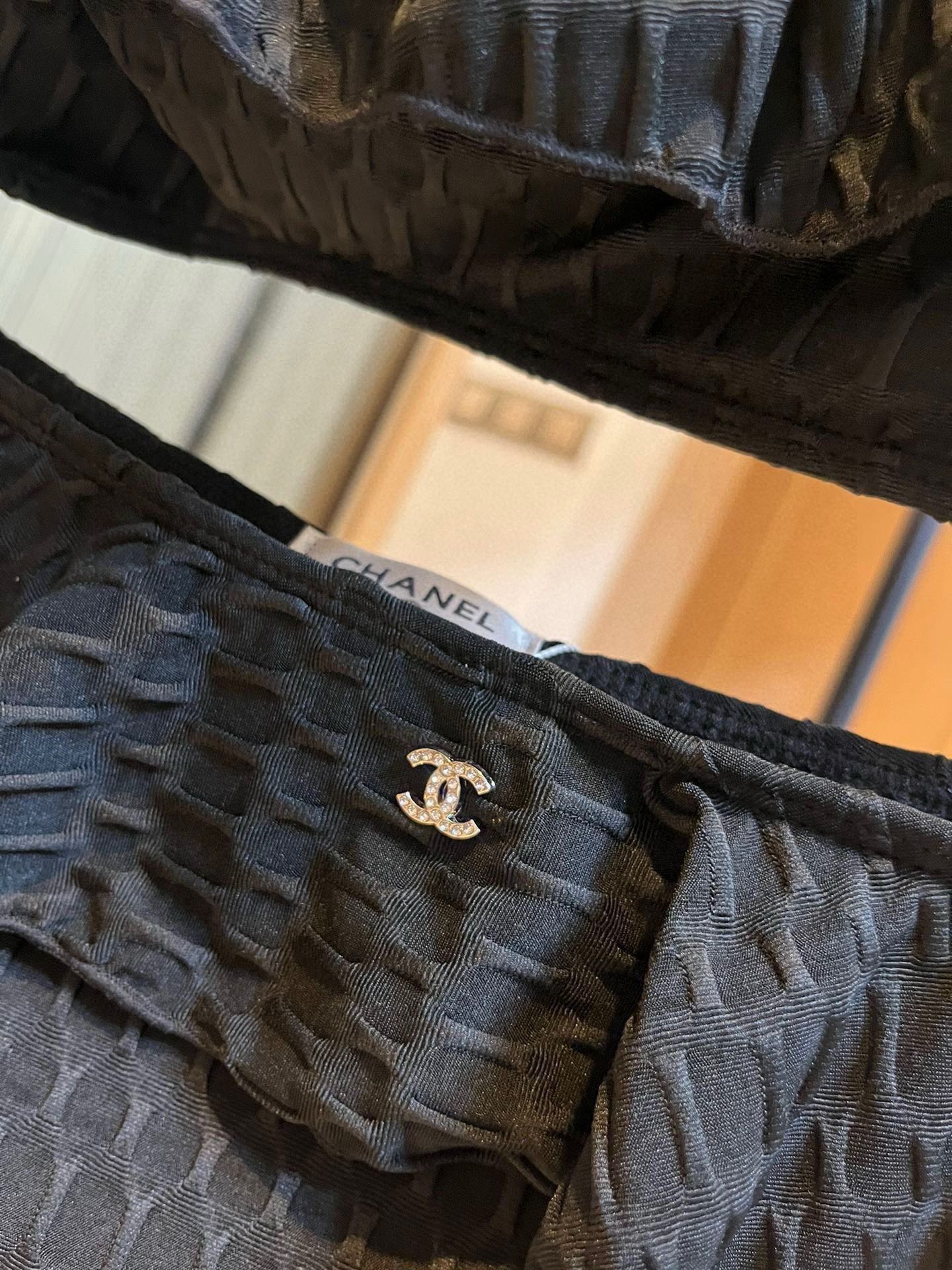 25 Summer new ruffle irregular one-piece swimsuit bikini