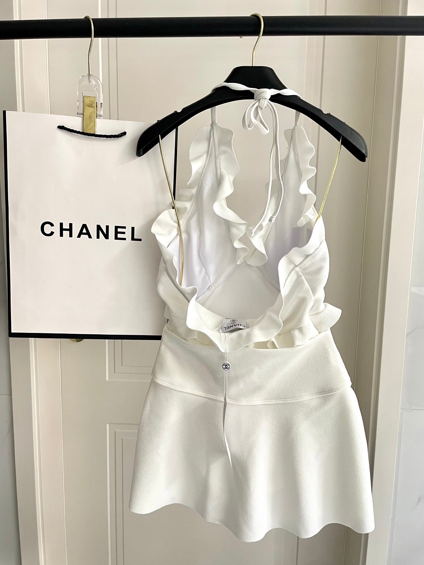 25 Summer new temperament swimsuit + skirt