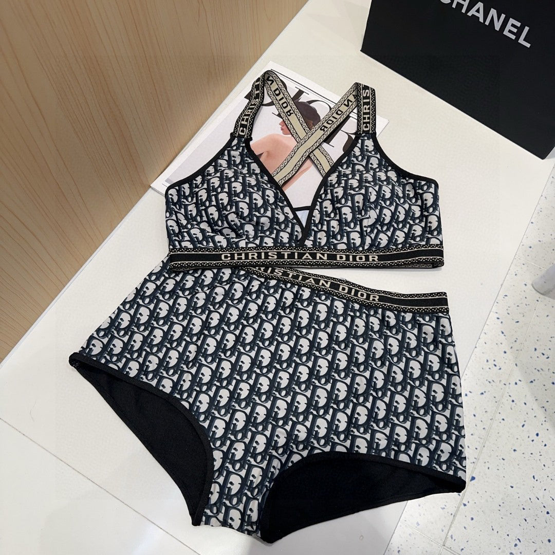 25 Athletic Zip Tank + Shorts Set