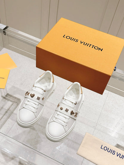 25 New four-leaf clover 🍀 sunflower 🌞 charm small white shoes