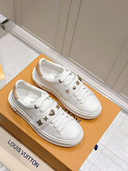 25 New four-leaf clover 🍀 sunflower 🌞 charm small white shoes