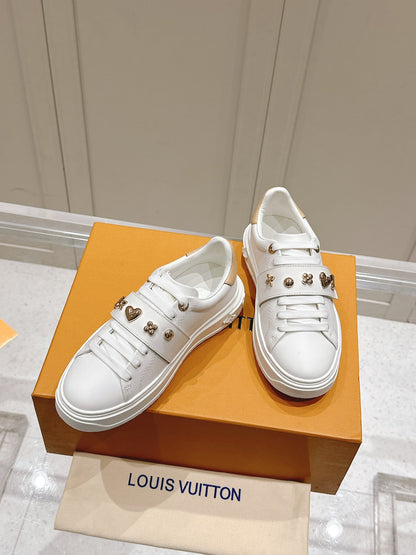 25 New four-leaf clover 🍀 sunflower 🌞 charm small white shoes