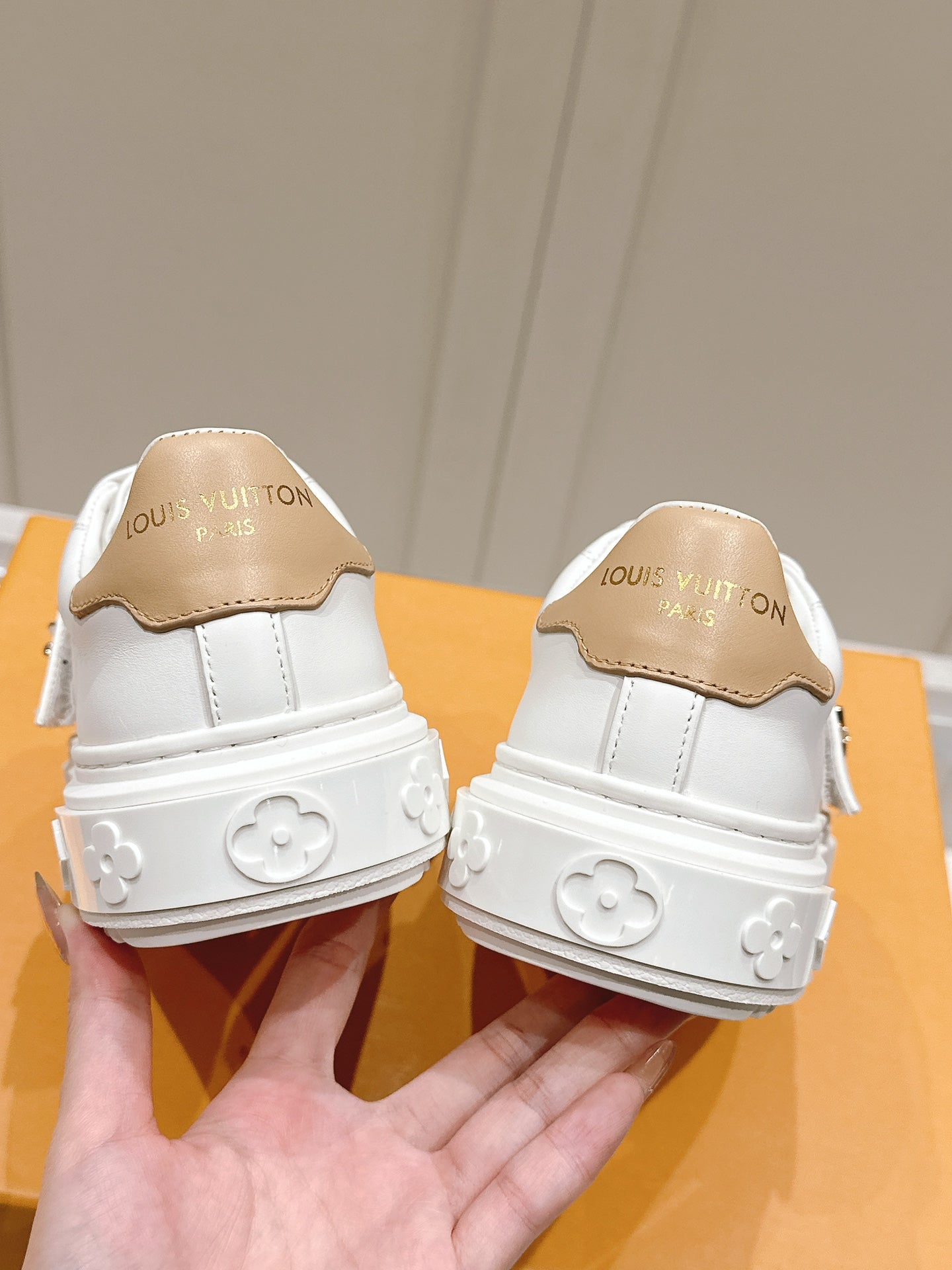 25 New four-leaf clover 🍀 sunflower 🌞 charm small white shoes