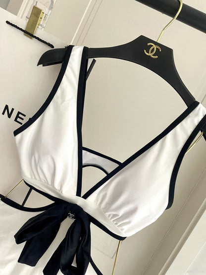 25 One-piece bow swimsuit
