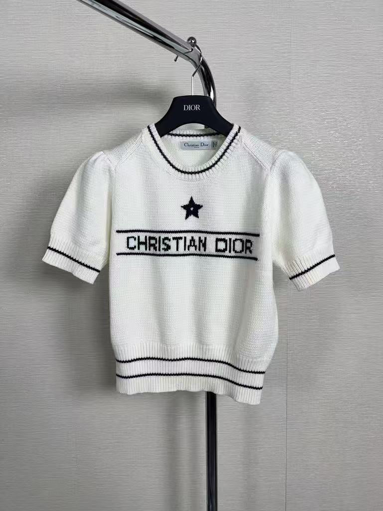 25 Star Letters Knitted Short Sleeves