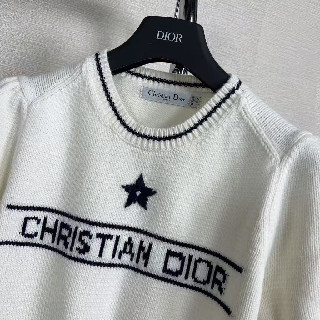 25 Star Letters Knitted Short Sleeves