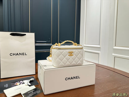 25 new chain cosmetic bag with mirror