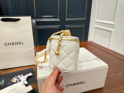 25 new chain cosmetic bag with mirror