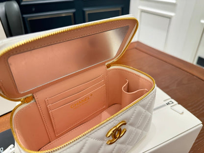 25 new chain cosmetic bag with mirror