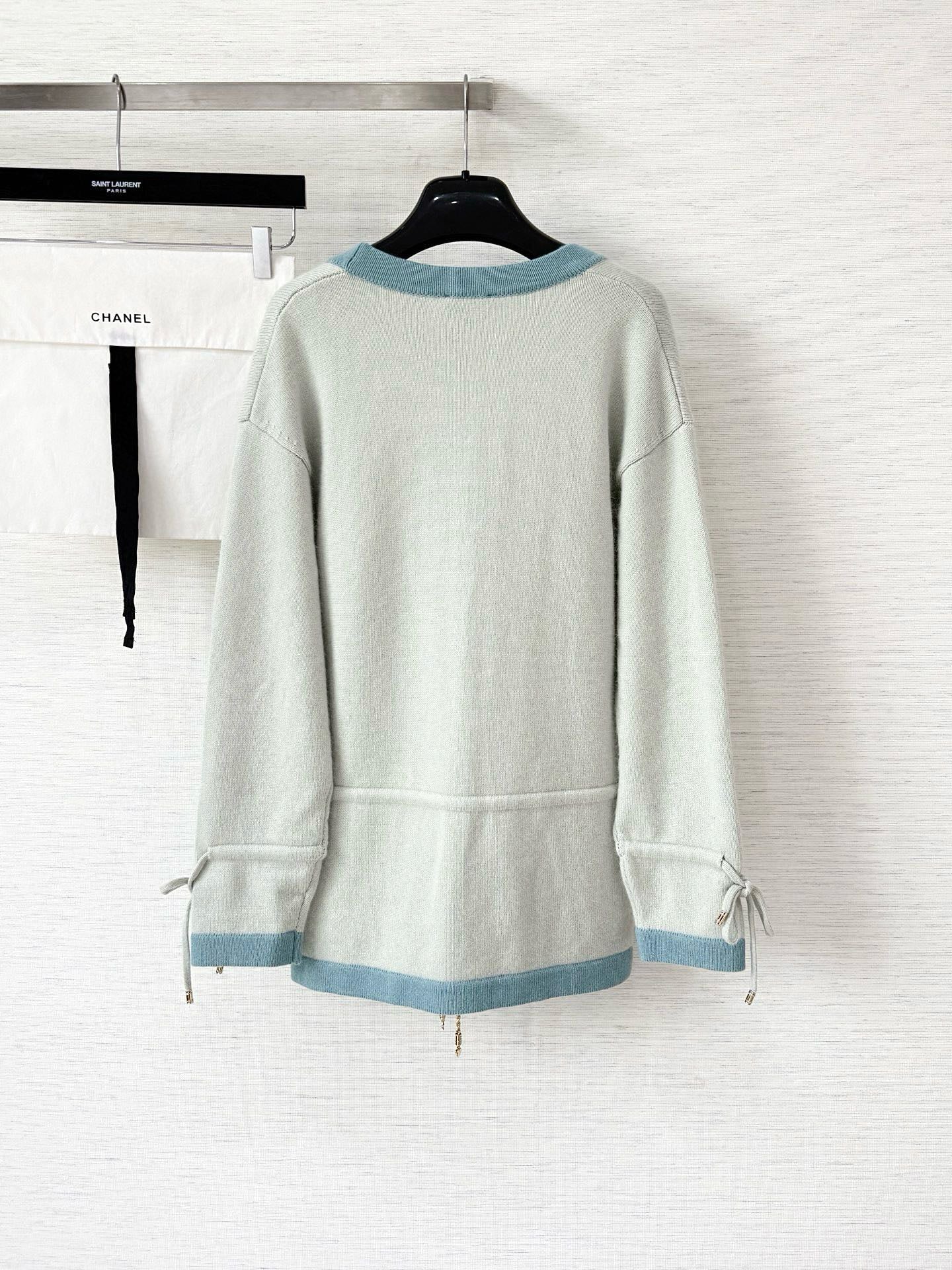 Pure wool cardigan with custom color and dyeing, contrasting color splicing, drawstring