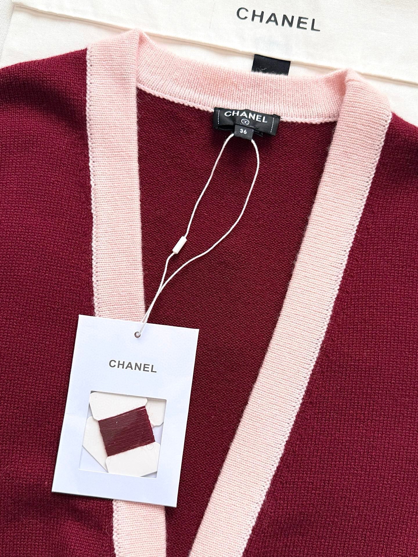 Pure wool cardigan with custom color and dyeing, contrasting color splicing, drawstring