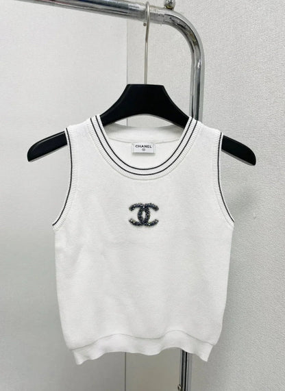 round neck vest with handmade beads on the chest