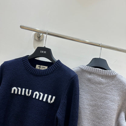 25fw Short crop top sweater with exposed navel