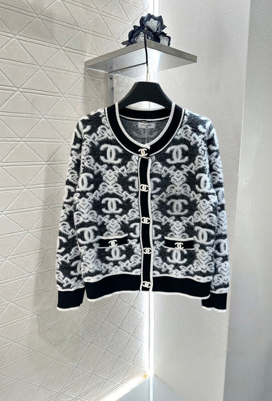 25fw Double C logo embroidered cardigan